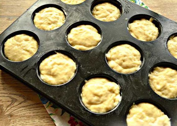 Easter Cakes (Small) step 9
