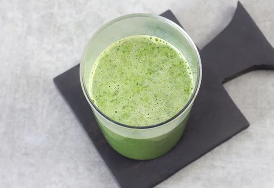 Spinach Smoothie with Banana and Honey step 3