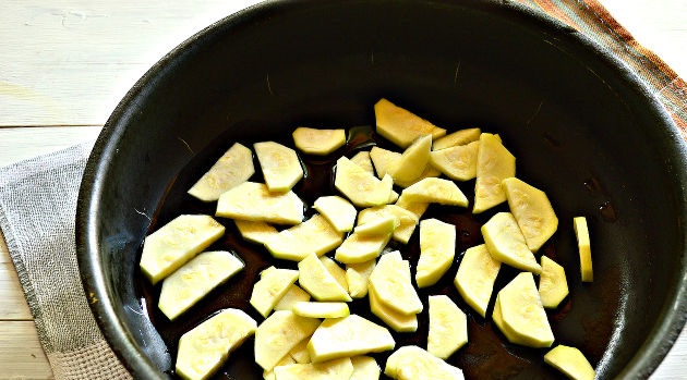 Vegetable Stew with Eggplant and New Potatoes step 2