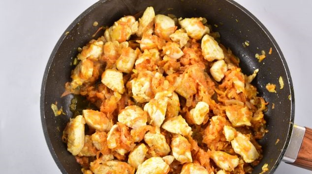 Cabbage Stewed with Chicken Fillet, in Tomato Sauce step 6