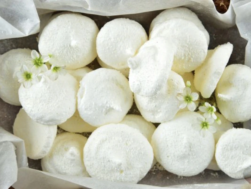 Coconut Meringue