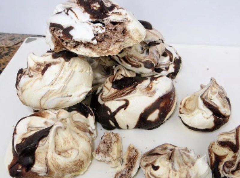 Chocolate Meringues