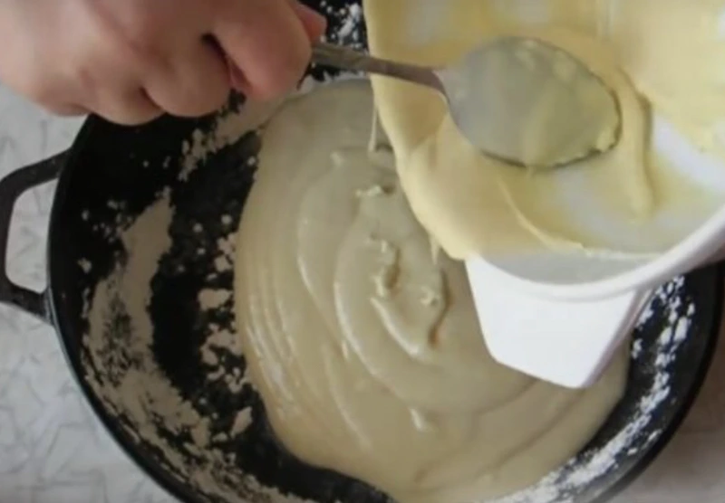 Pear Meringue Pie step 3
