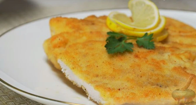 Chicken Schnitzel (in Bread Crumbs)