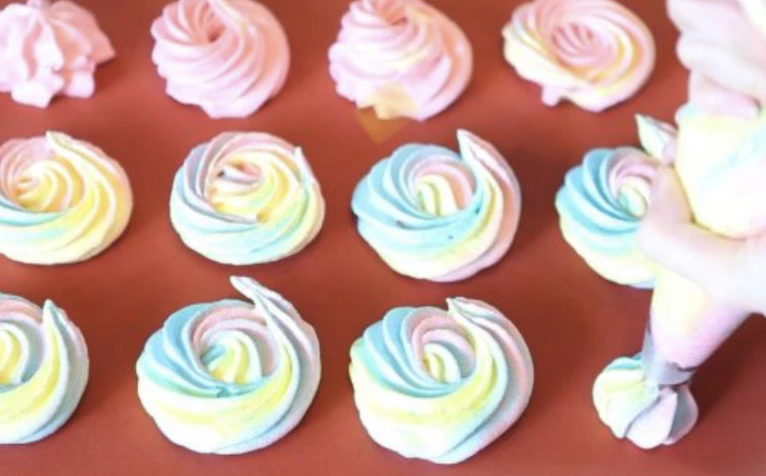 Rainbow Meringue step 6