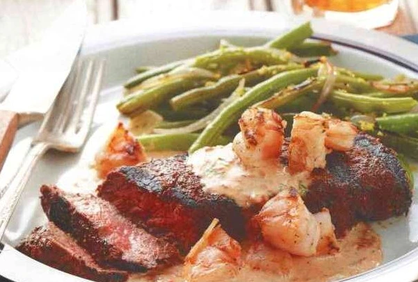Fried Steaks with Shrimps and Mustard Sauce