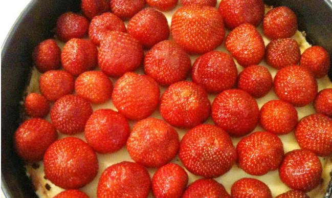 Curd Cheesecake with Strawberries step 11