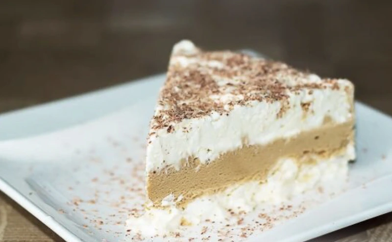 Ice Cream Cake “Semifreddo” with Meringue