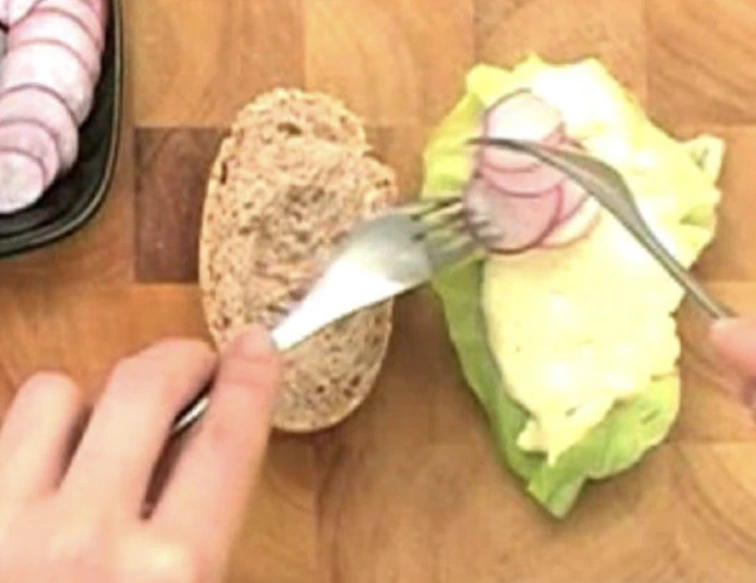 Radish and Shrimp Sandwich step 10