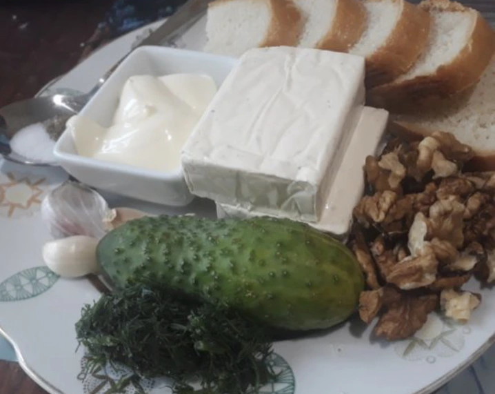 Cream Cheese Spread with Cucumber and Garlic step 1