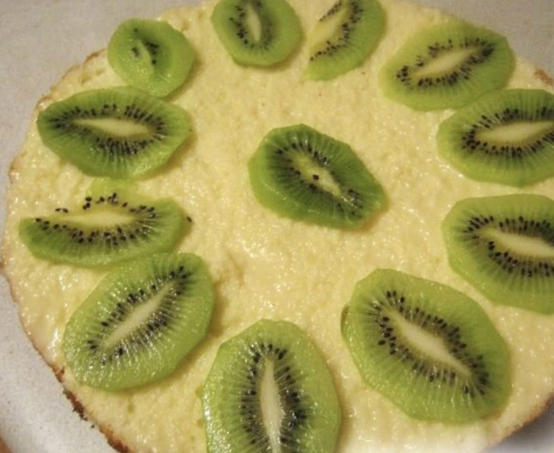 Kiwi Sponge Cake