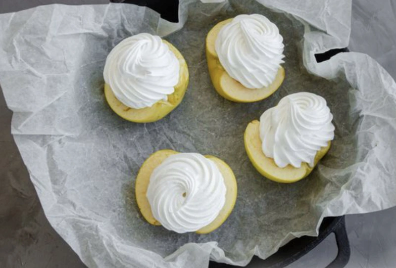 Apples with Jam Baked under Meringue step 7
