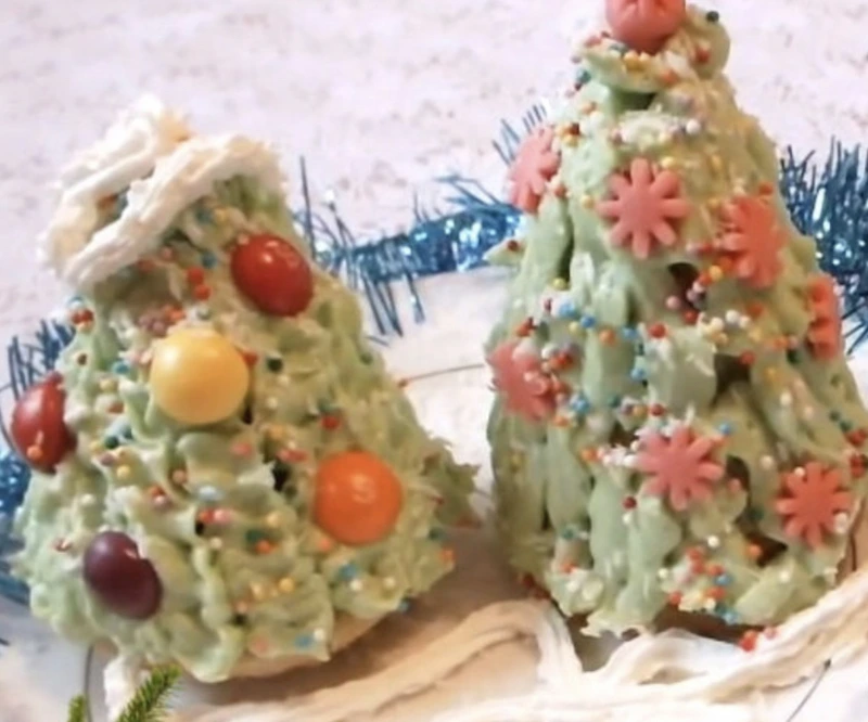 Cupcakes-Cakes “New Year’s Christmas Tree”