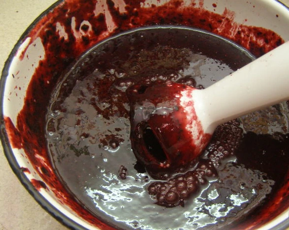 Striped Blueberry Cheesecake step 7
