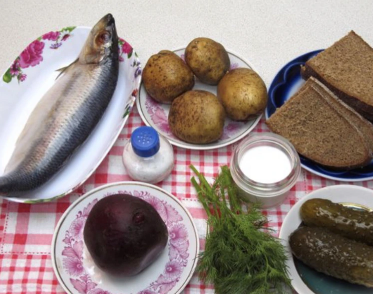 Sandwiches “Herring on a Fur Coat” step 1
