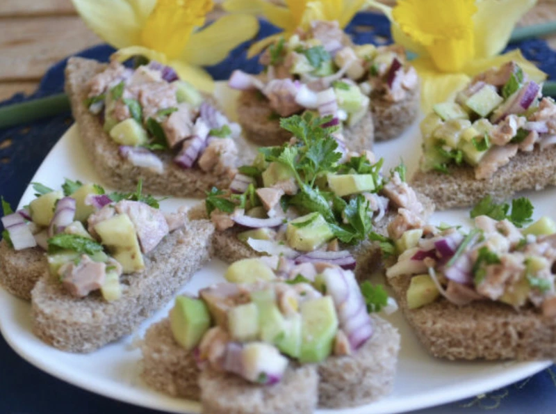 Tartini with Avocado and Cod Liver