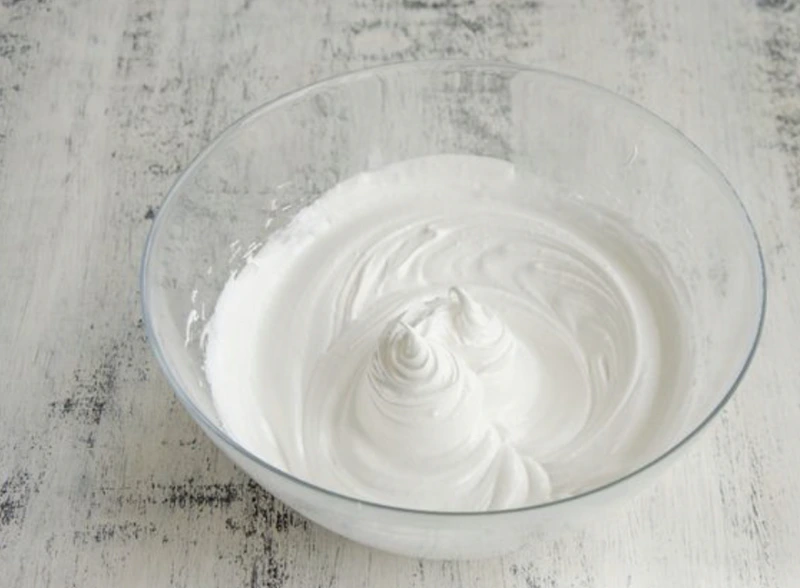 Meringue with Nuts step 5