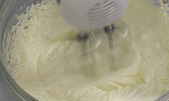 Currant Cheesecake step 4