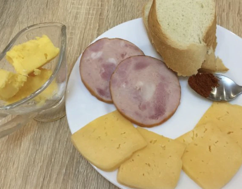Hot Sandwiches with Cheese and Ham step 1