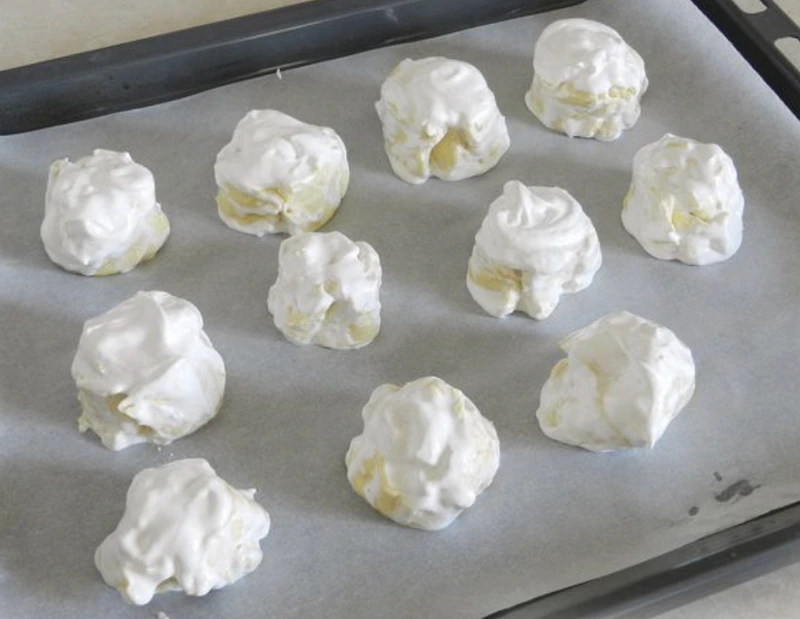 Puff Buns “Roses” with Meringue step 7