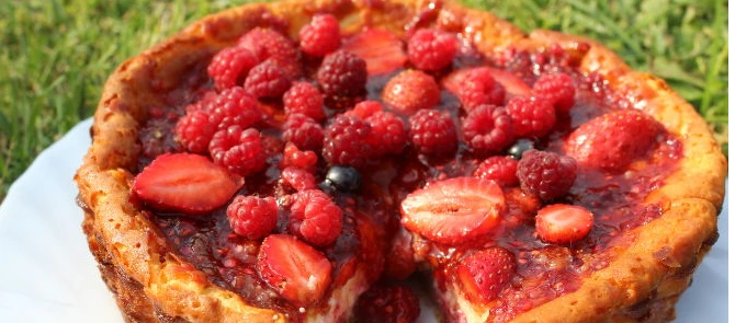 Cheesecake with Fresh Berries