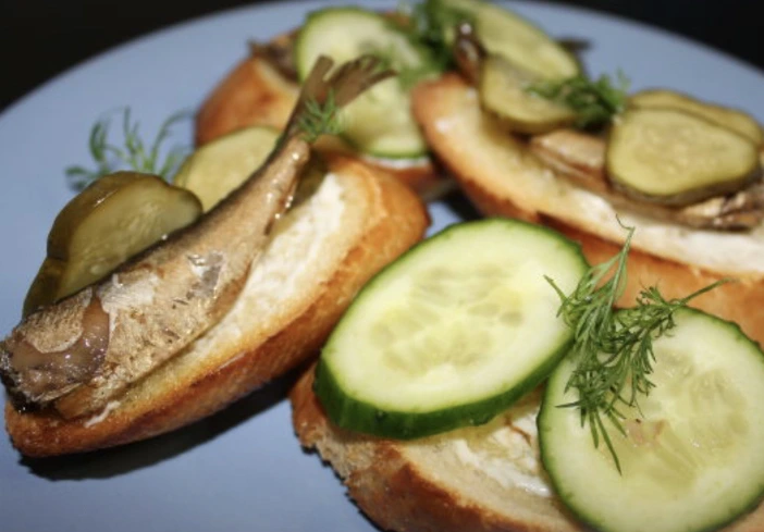 Sandwiches with Sprats and Cucumbers
