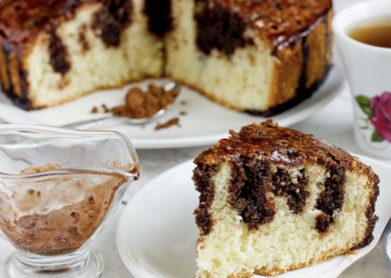 “Leaky” Biscuit with Chocolate Icing