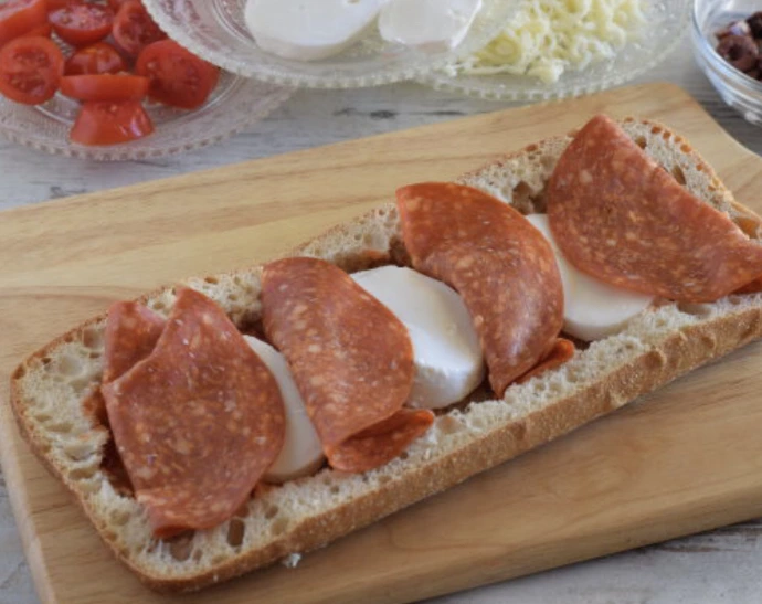 Pizza in Bread step 6
