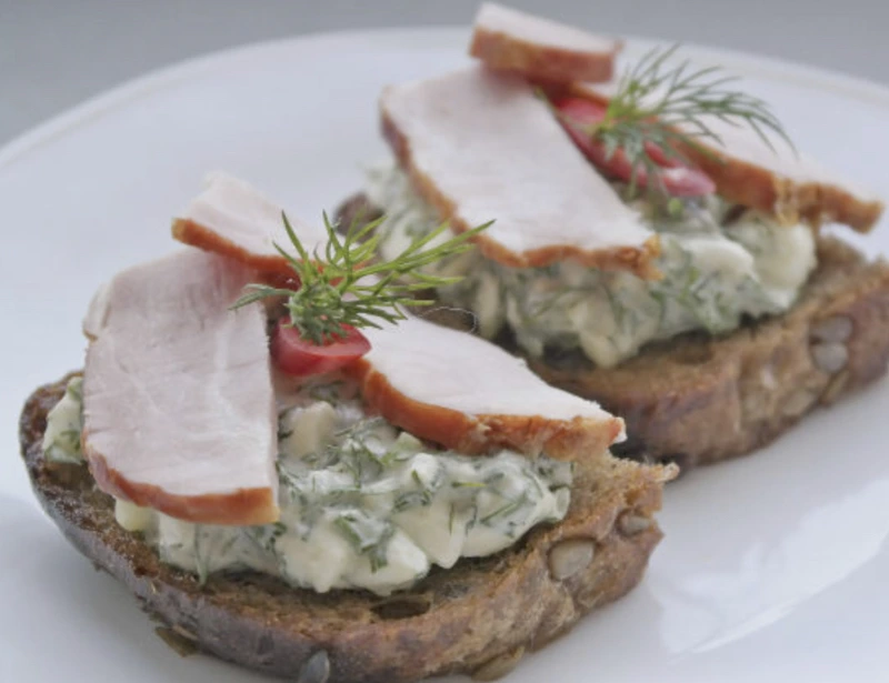 Sandwiches with Homemade Frankfurt Sauce and Pork Neck