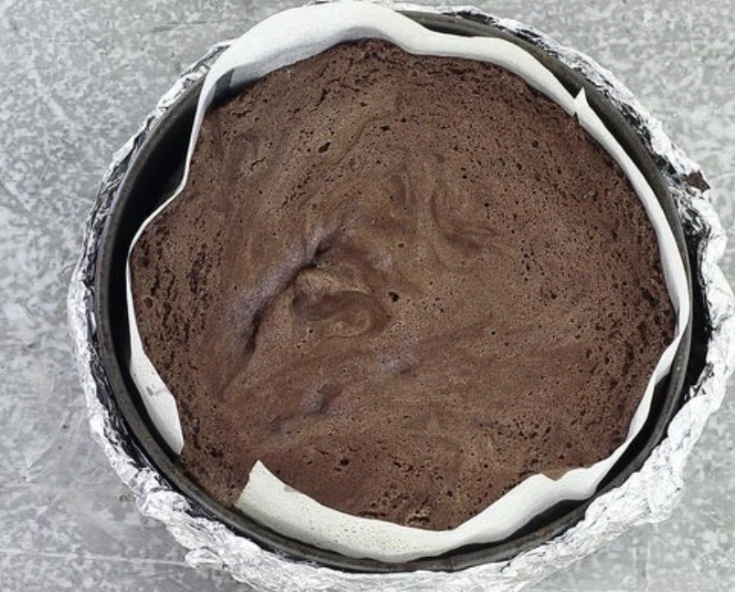 Chocolate Mousse Cake with Biscuit step 13