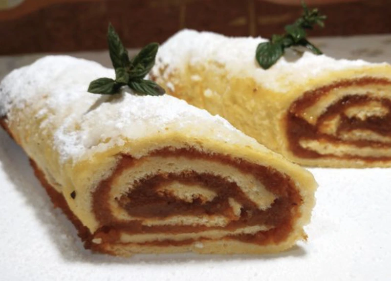 Sponge Roll with Jam