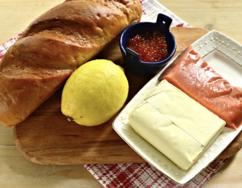 Sandwiches with Caviar and Salmon step 1