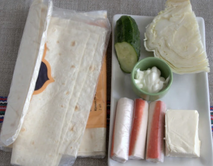 Lavash with Cabbage and Crab Sticks step 1