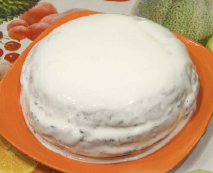 Chocolate Sponge Cake in a Slow Cooker with Sour Cream