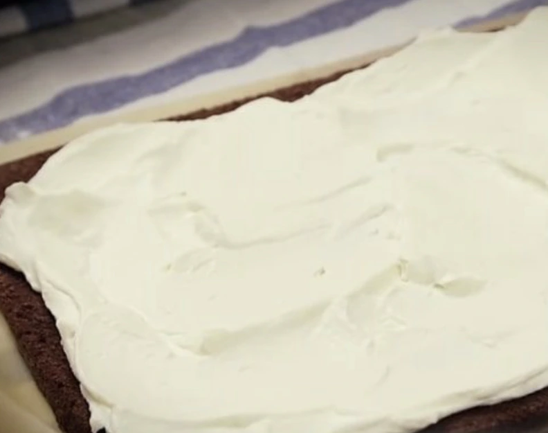 Chocolate Sponge Roll with Buttercream step 14