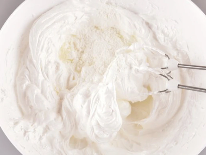 Meringue with Banana step 4