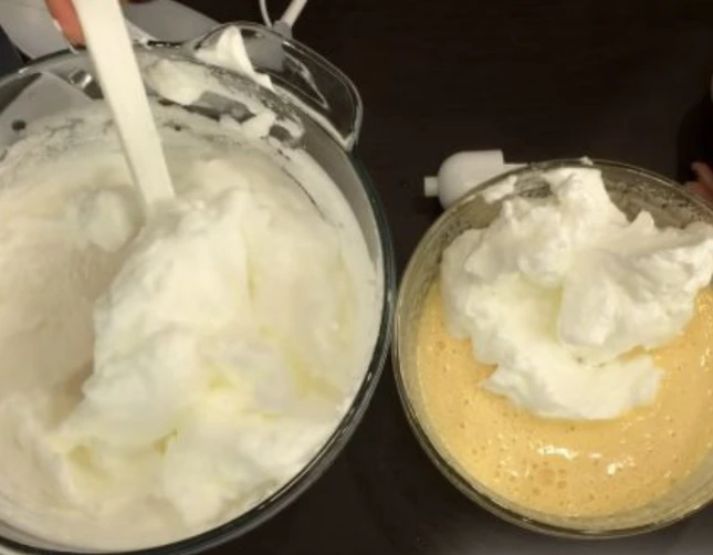 Sponge Cake with Sour Cream step 4