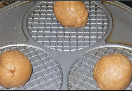 Dutch Waffles with Caramel step 5