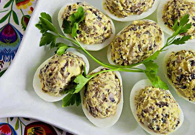 Stuffed Eggs with Mushrooms