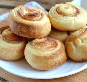 Puff Pastry Cinnamon Rolls