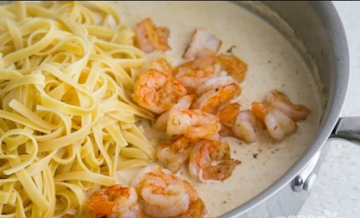 Fettuccine with Seafood step 9
