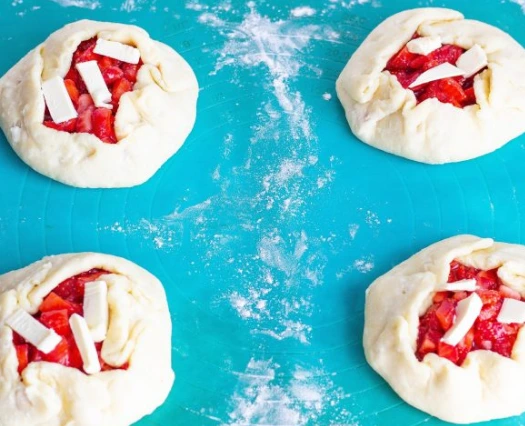 Strawberry Biscuits from Curd Dough step 12