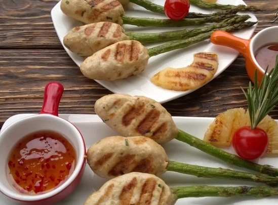 Chicken Skewers on Asparagus
