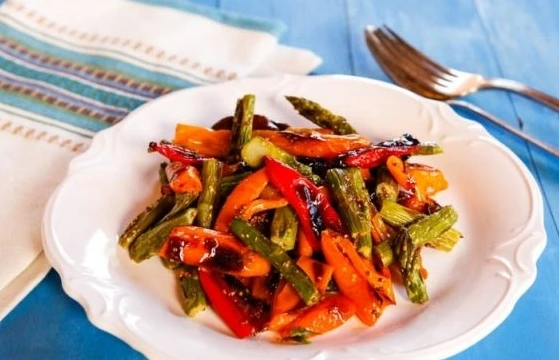 Baked Asparagus with Pepper