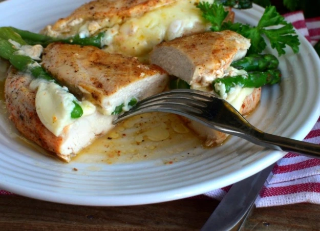 Chicken Breast Stuffed with Asparagus step 5