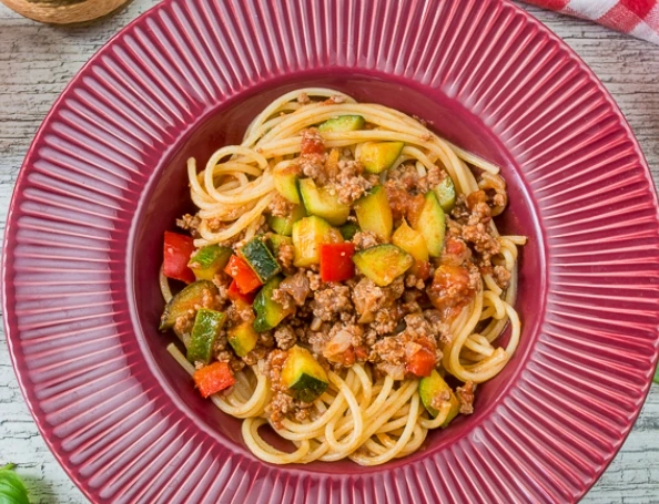 Spaghetti with Meat Sauce and Zucchini