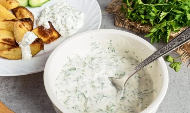 Sour Cream and Garlic Sauce for Potatoes