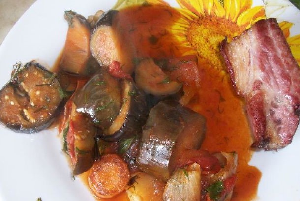 “Ghost Eggplant” (Eggplant Stew with Other Vegetables)