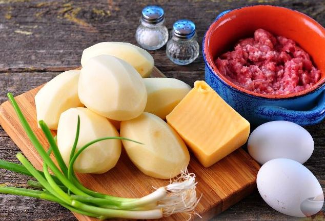 Potato and Minced Meat Casserole step 1