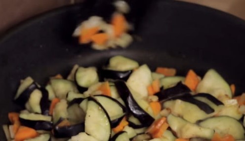 Spicy Crispy Caramel Chicken with Eggplant step 10